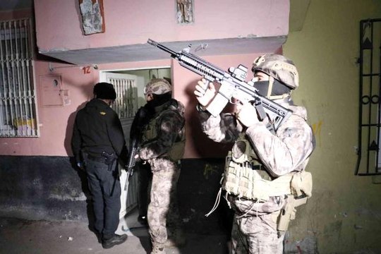 Adana'da 15 Şubat öncesi PKK'ya operasyon: çok sayıda gözaltı var