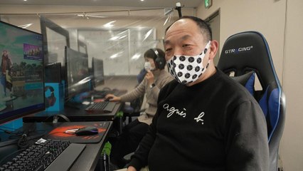 مركز للألعاب الإلكترونية لكبار السن فقط!