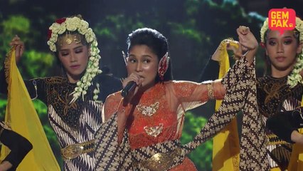 Sissy Imann - Senggol-senggolan, Cubit-cubitan