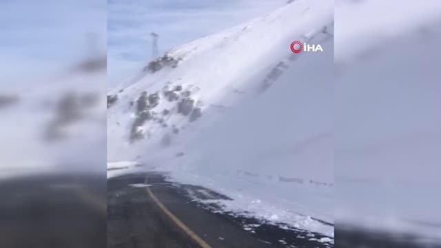 Artvin Sahara Geçidi'nde çığ düştü