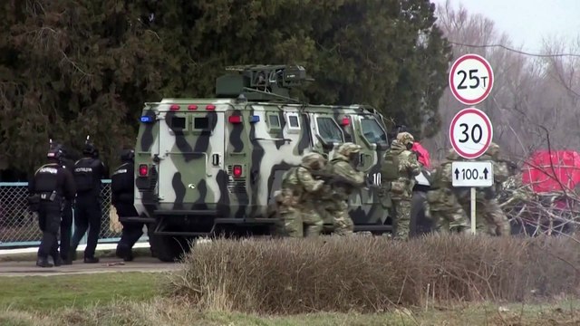 Ukraine holds drills to crack down on provocations at border with annexed Crimea