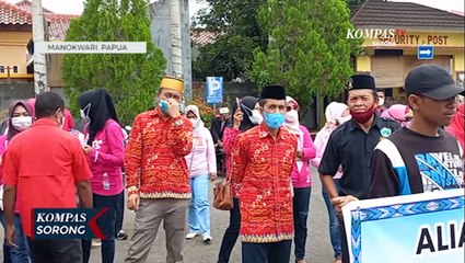 Aliansi Masyarakat Peduli Hak Konstitusi Demo Minta Masa Jabatan Gubernur Papua Barat Diperpanjang