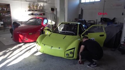 PANDEMİDE ATÖLYEYE KAPANAN ÜNİVERSİTE ÖĞRENCİLERİ, 8 AYDA ELEKTRİKLİ ARAÇ ÜRETTİ