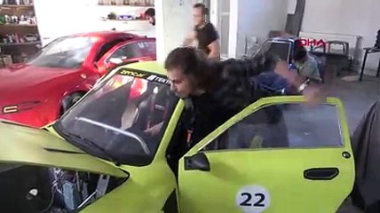 Üniversiteliler TOGG'a rakip oldu: 8 ayda elektrikli araç ürettiler