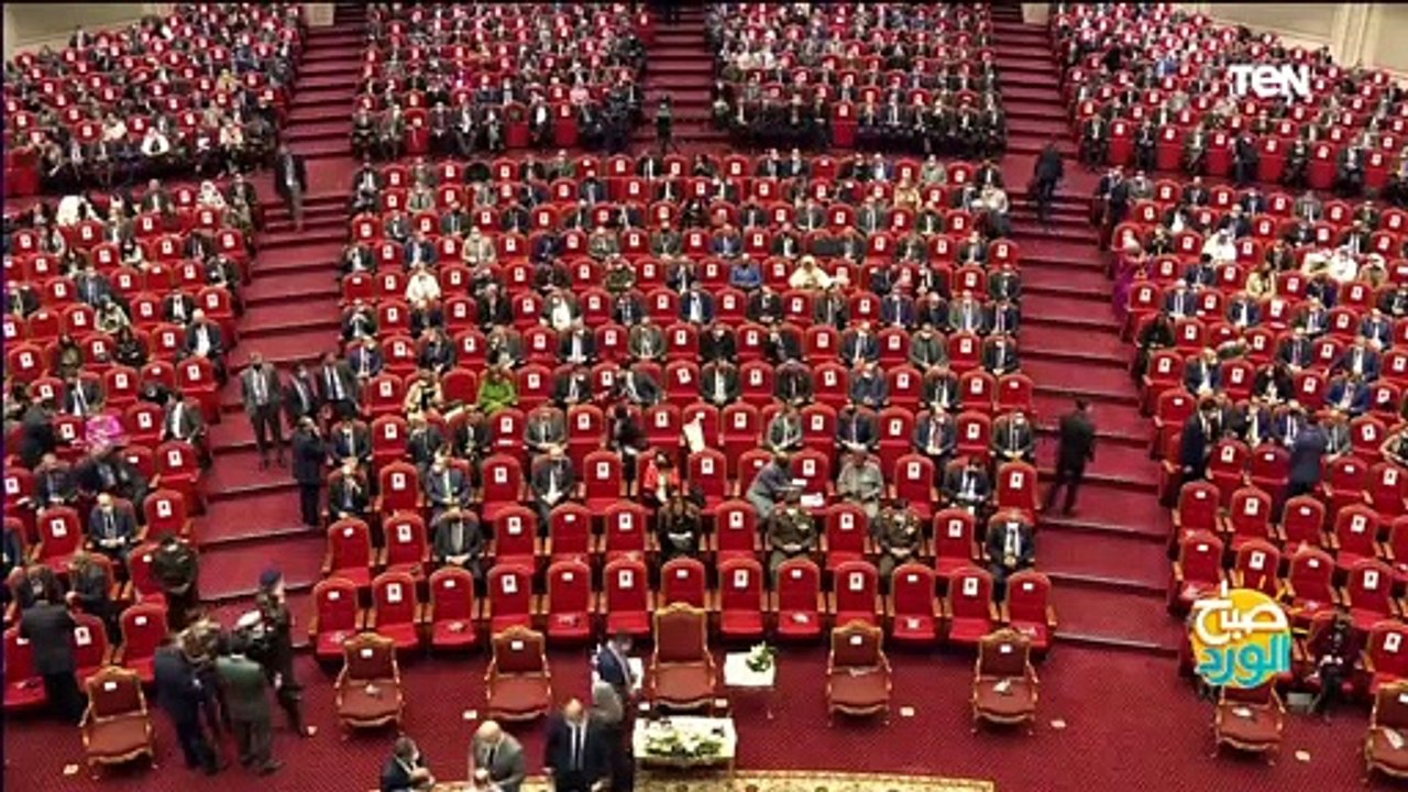 السيسى يصل مقر مؤتمر ومعرض "إيجبس 2022" للبترول بالقاهرة ويلتقط صورة تذكارية مع المشاركين