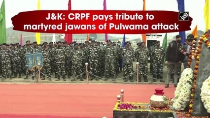 Descargar video: J&K: CRPF pays tribute to martyred jawans of Pulwama attack