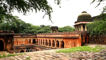The largest step-well - Gandhak-ki-Baoli