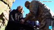Les civils ukrainiens se tiennent prêt en cas d'attaque de la Russie