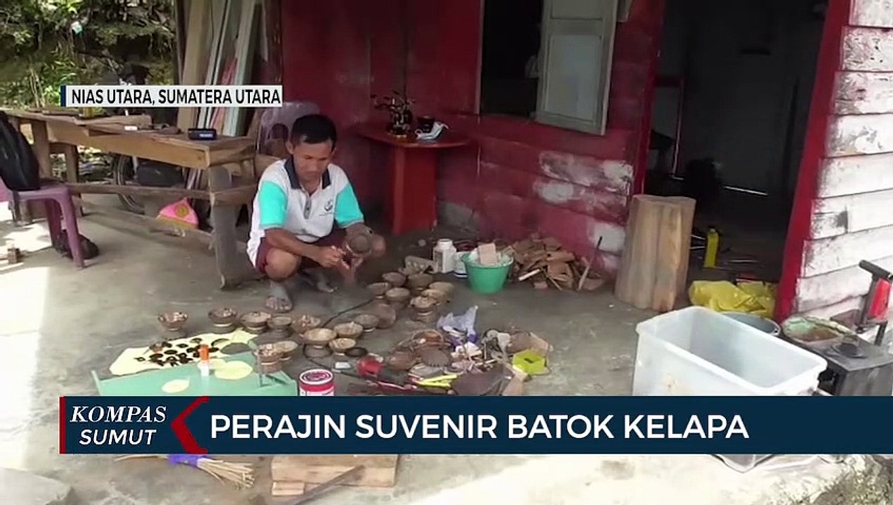 Kerajinan Cantik dari Batok Kelapa
