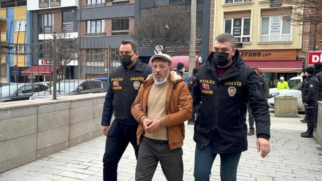 Adliyeye sevk edilen cinayet şüphelisi: "Pişmanım, ama hak etti"