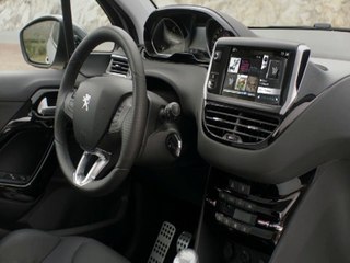 Peugeot 208 5 portes 2012 intérieur