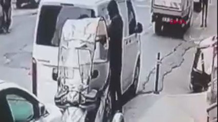 Eyüpsultan'da kuaförü kurşun yağmuruna tuttu