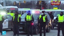 الشرطة الكندية تتعيد فتح جسر إستراتيجي بعد إخلاء آخر المحتجين