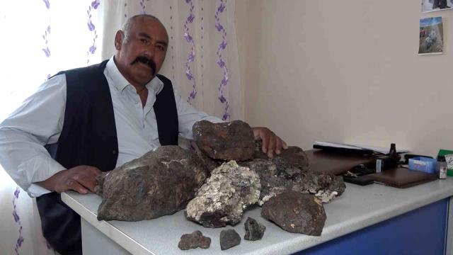Mantar toplamak için çıktığı arazide 100 kilo gök taşı topladı! Şimdi yana yana müşteri arıyor