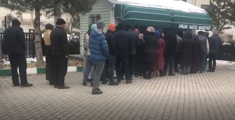 Gıda ürünlerinde KDV düşsede ucuz yağ kuyrukları devam ediyor: Hükümet bu durumdan utansın!