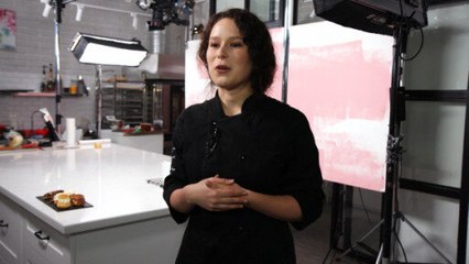 Horror, Celebrity & Architecture: Eccentric cake art