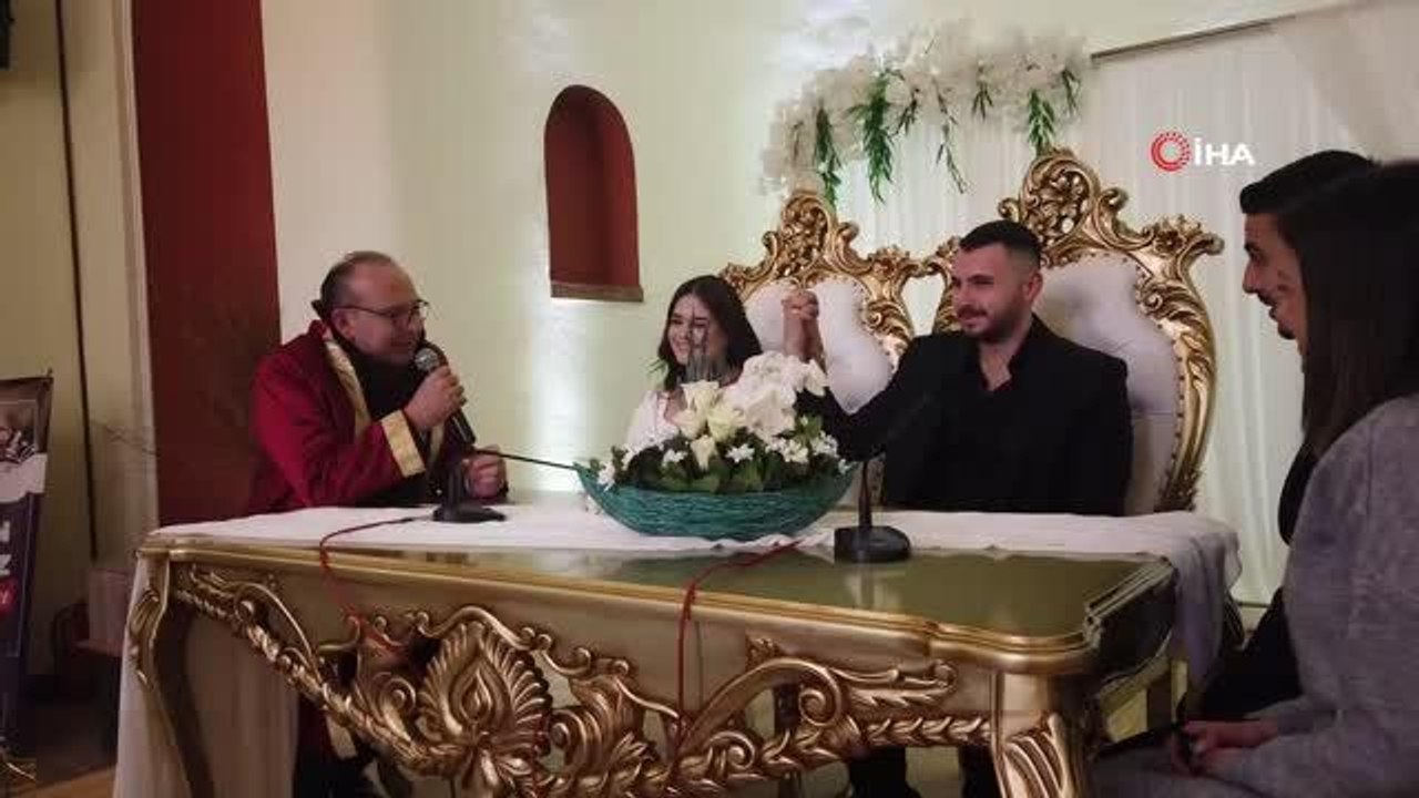 Turgutlu Belediyesi'nden Sevgililer Günü'ne özel kutlama