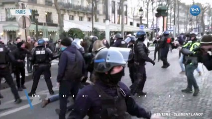 Paris’te Protestoculara Polisten Sert Müdahale
