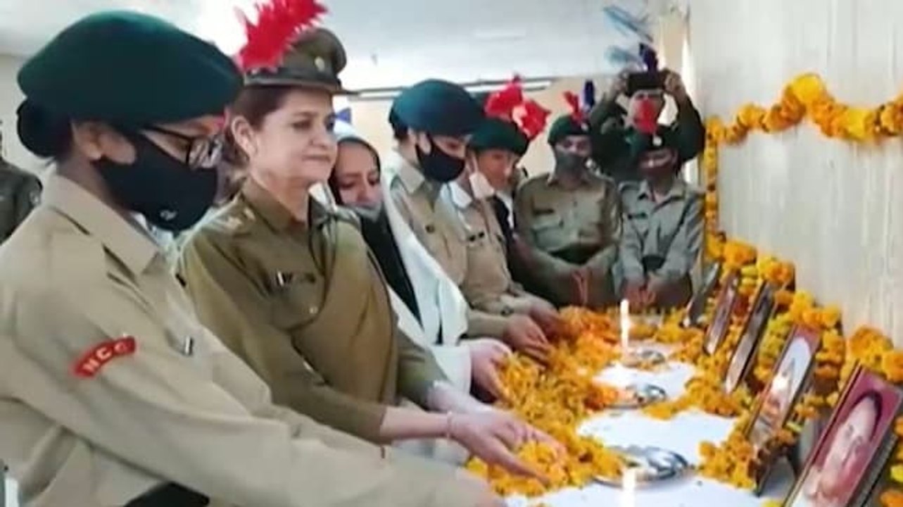 Nation pays tributes to martyrs of Pulwama attack