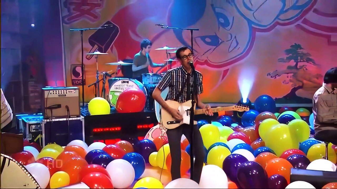 Hellogoodbye – Here (In Your Arms) (Live At The Tonight Show with Jay Leno 02/22/2007) HD