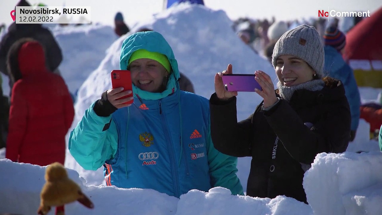 Russland: Iglu-Festival lockt hunderte Besucher an
