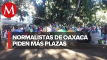 En Oaxaca, normalistas instalaron plantón en el zócalo del estado