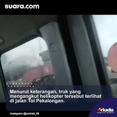Bikin Heran Pengendara Lain, Helikopter Naik Truk di Jalan Tol, Warganet: Pesanan Siapa Ini?