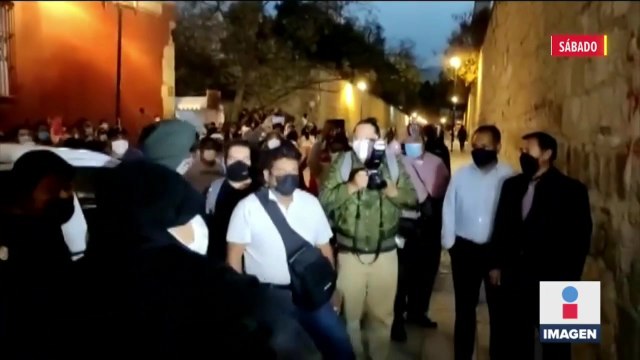 Elba Esther Gordillo se casó en Oaxaca en medio de protestas