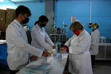 Fabrika gibi okul! Maske üreterek 2 yılda 7 milyon lira ciro yaptılar