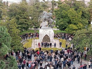 ONUR ANITI'NIN GÜVENLİĞİ İÇİN ATATÜRK PARKI'NA ARAÇ GİREMEYECEK