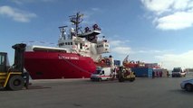 Desembarcan en Sicilia 247 migrantes rescatados por el Ocean Viking