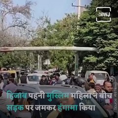 Foreign Women Creates Ruckus On  Gurugram Road