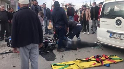 Kamyonet ile motosikletin çarpıştığı kazada motosiklet sürücüsü yaralandı