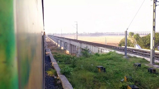 Howrah Yesvantpur Duronto Express Slowly Skip From Nellore|Penna River|Andhra Pradesh|
