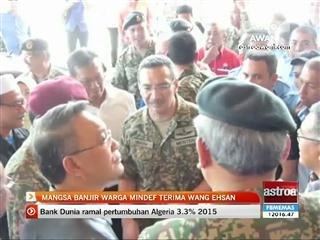 Mangsa banjir warga Mindef terima wang ehsan