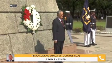 Pengalungan bunga di Tugu Jose Rizal