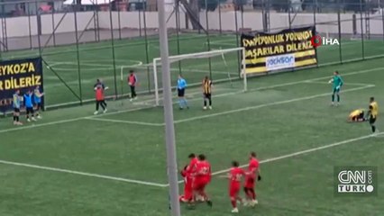 Amatör maçta ilginç olay: Top toplayıcı çocuk golü kurtardı!