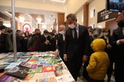 Son dakika haberleri: Bakan Özer Çocuk Şenliği Kitap Fuarı'nı ziyaret etti