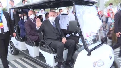 Cumhurbaşkanı Erdoğan, Dubai EXPO 2020'deki Türkiye ve Azerbaycan pavilyonlarını ziyaret etti-Erdoğan pavilyon ziyaretine giderken yolda vatandaşları...