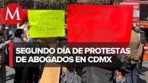 Abogados independientes se manifiestan frente a palacio de Bellas Artes