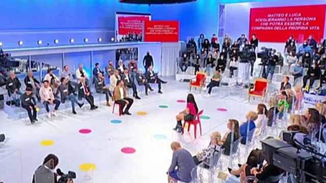 UeD, il dramma del nuovo tronista. Studio senza parole “Ecco di cosa ho sofferto”