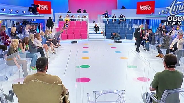 “Torna proprio lui”. Colpo di scena a UeD sul trono un volto già conosciuto dal pubblico