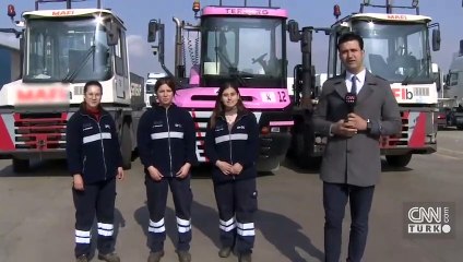 Ağır yükleri omuzlayan kadınlar