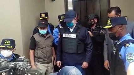 Momento cuando arrestaron al expresidente hondureño Juan Hernández