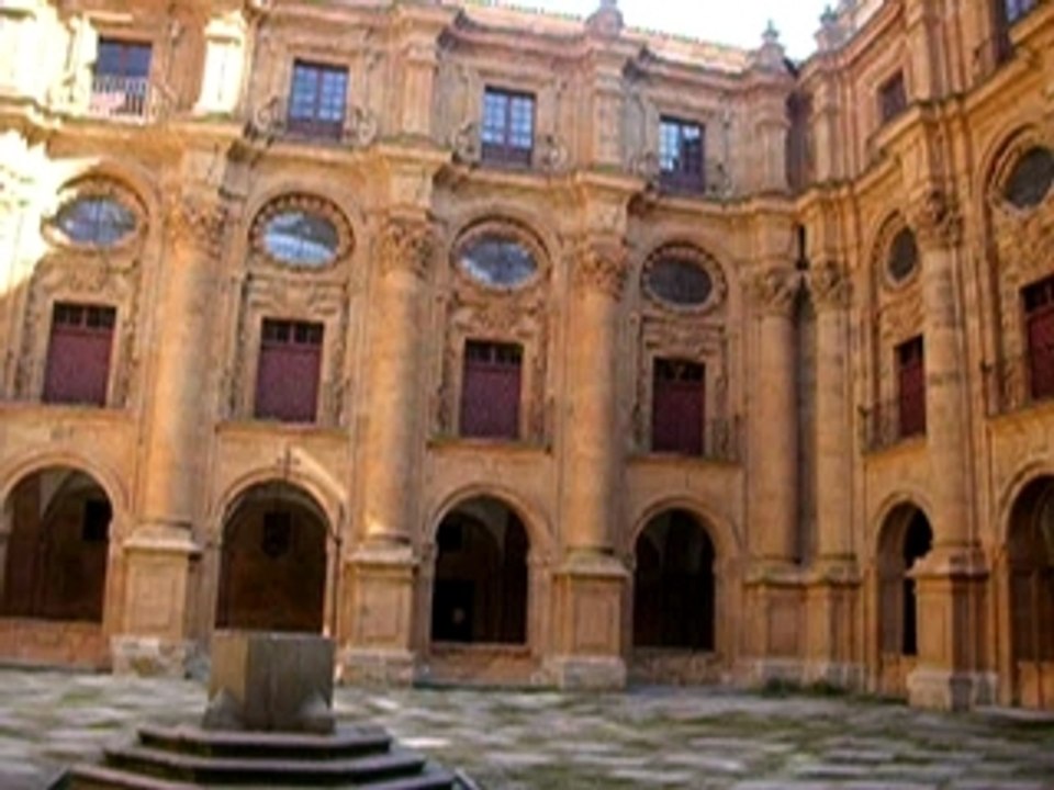 Cour Université Salamanca