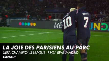 La joie des Parisiens qui célèbrent la victoire avec leur public- PSG / Real Madrid