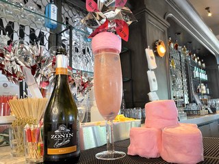 Hash Kitchen's Mega Glitter Bomb Mimosa is the biggest mimosa in Arizona - ABC15 Digital