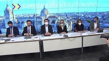 Casado y algunos 'barones' del PP defienden un Gobierno de Mañueco sin Vox