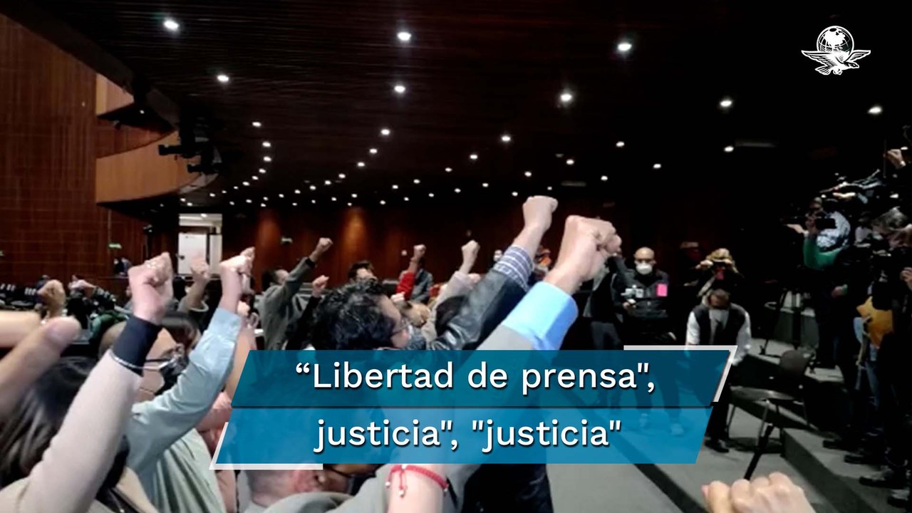 ”¡Nos queremos vivos!": periodistas interrumpen...
