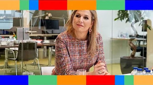 Maxima des Pays-Bas : rayonnante dans une tenue à carreaux violet-orange lors d'une visite à Utr